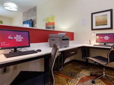 Best Western Plus Fairview Inn & Suites Exterior photo